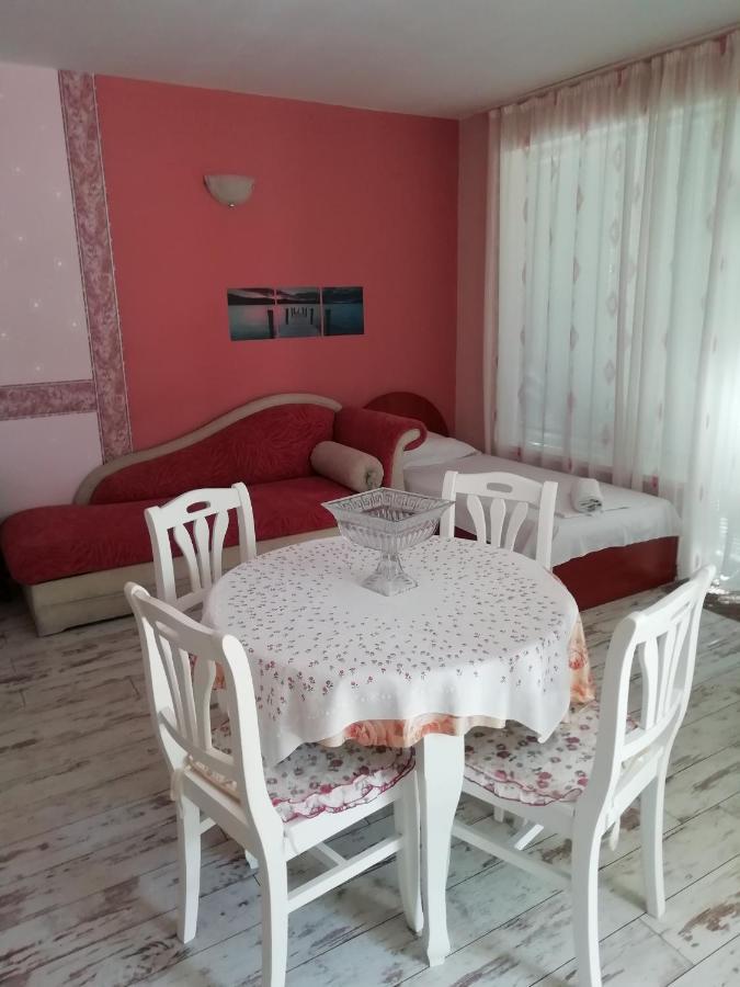 Art Guest House Orchidea Pomorie Buitenkant foto